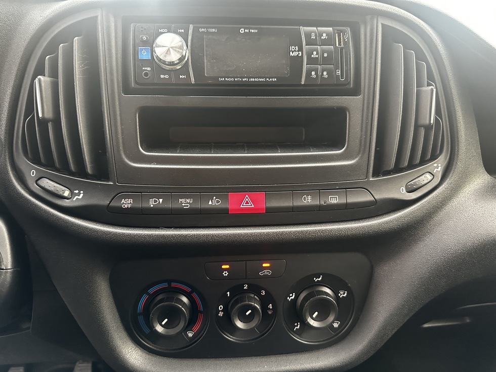 Fiat Doblo 7ΘΕΣΙΟ ΕΛΛΗΝΙΚΗΣ ΑΝΤΙΠΡΟΣΩΠΕΙΑΣ