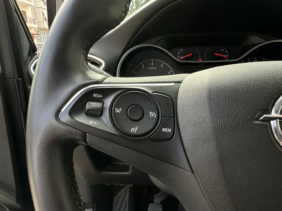Opel Crossland X  ΕΛΛΗΝΙΚΗΣ ΑΝΤΙΠΡΟΣΩΠΕΙΑΣ