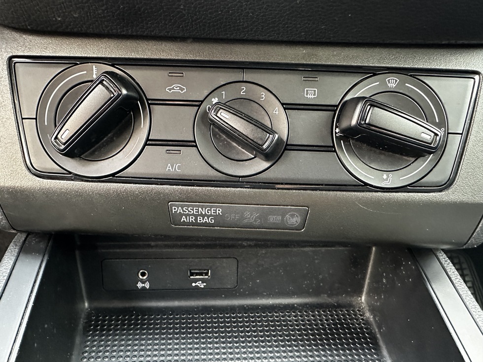 Seat Ibiza ΑΥΤΟΜΑΤΟ ΕΛΛΗΝΙΚΗΣ ΑΝΤΙΠΡΟΣΩΠΕΙΣ