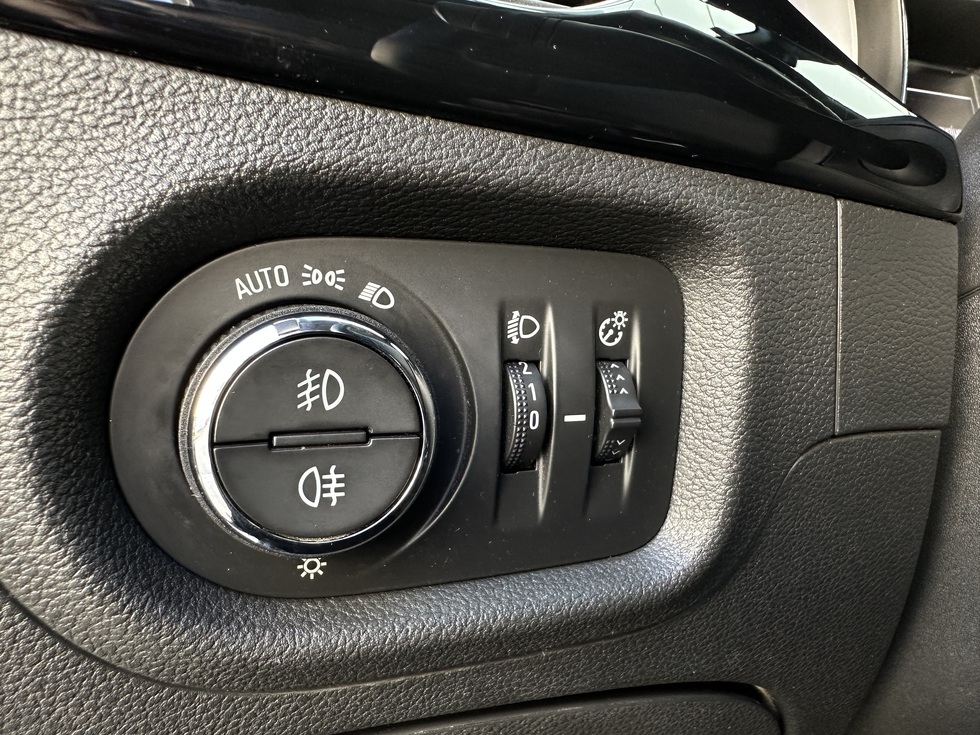 Opel Astra Christmas Offer - ΔΩΡΟ ΤΕΛΗ 2026 !!