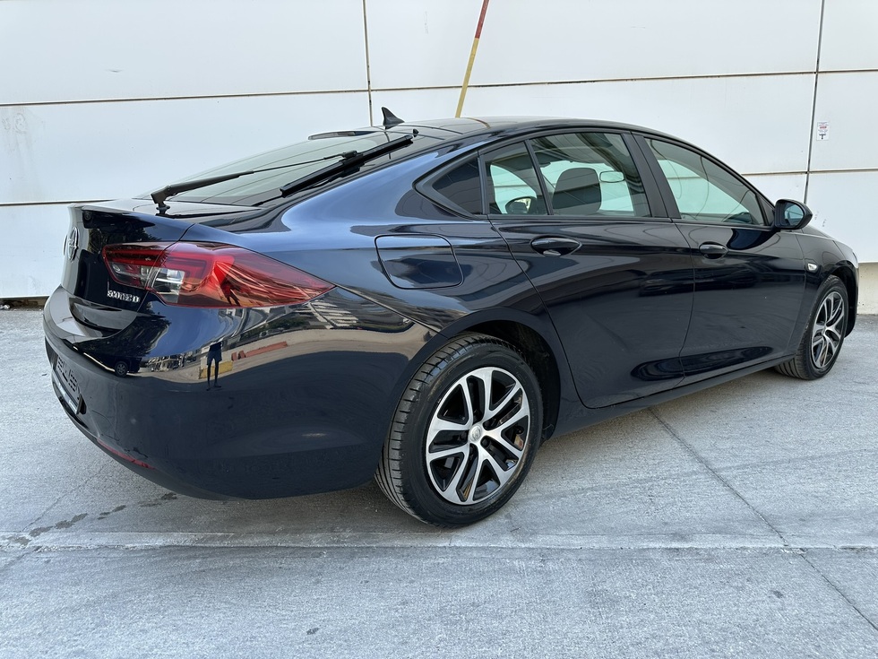 Opel Insignia  ΕΛΛΗΝΙΚΗΣ ΑΝΤΙΠΡΟΣΩΠΕΙΑΣ