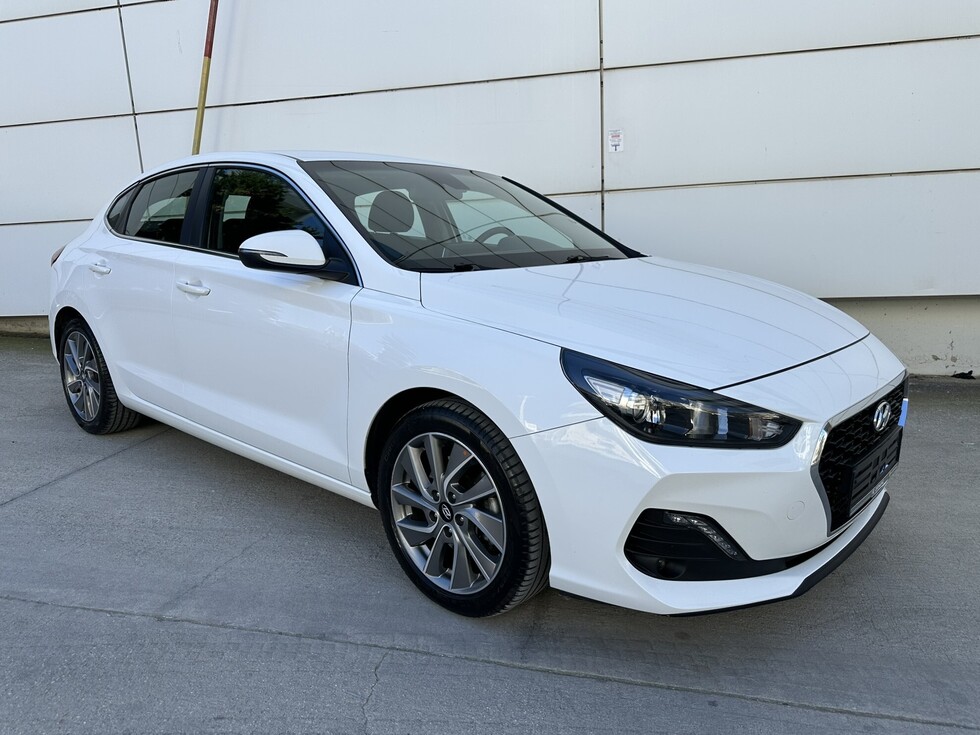 Hyundai i30 FASTBACK ΕΛΛΗΝΙΚΗΣ ΑΝΤΙΠΡΟΣΩΠΕΙΑΣ