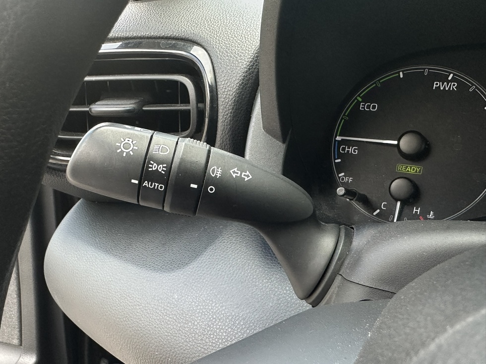 Toyota Yaris Hybrid ΑΥΤΟΜΑΤΟ ΕΛΛΗΝΙΚΗΣ ΑΝΤΙΠΡΟΣΩΠΕΙΑΣ