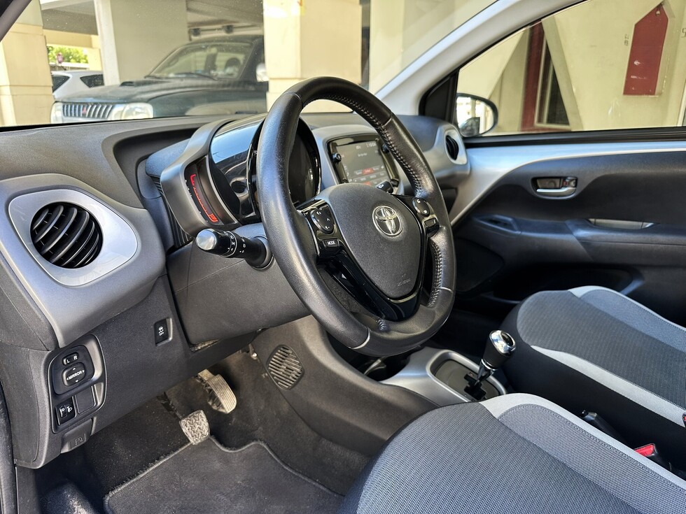 Toyota Aygo  Χ-Play ΑΥΤΟΜΑΤΟ ΕΛΛΗΝΙΚΗΣ ΑΝΤΙΠΡΟΣΩΠΕΙΑΣ