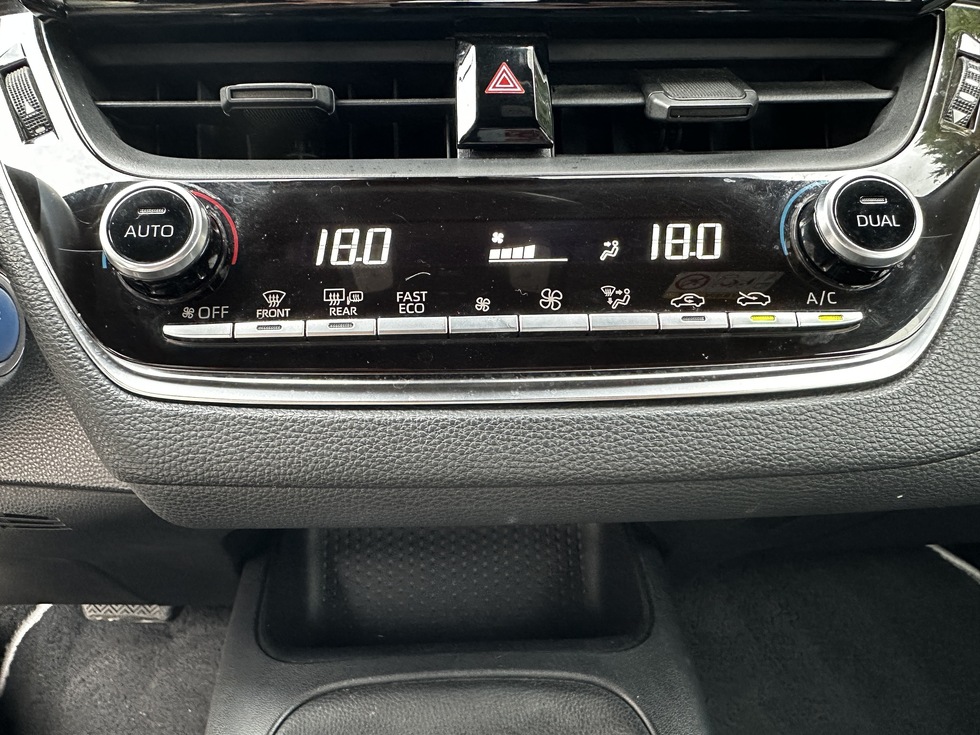 Toyota Corolla HYBRID ΕΛΛΗΝΙΚΗΣ ΑΝΤΙΠΡΟΣΩΠΕΙΑΣ