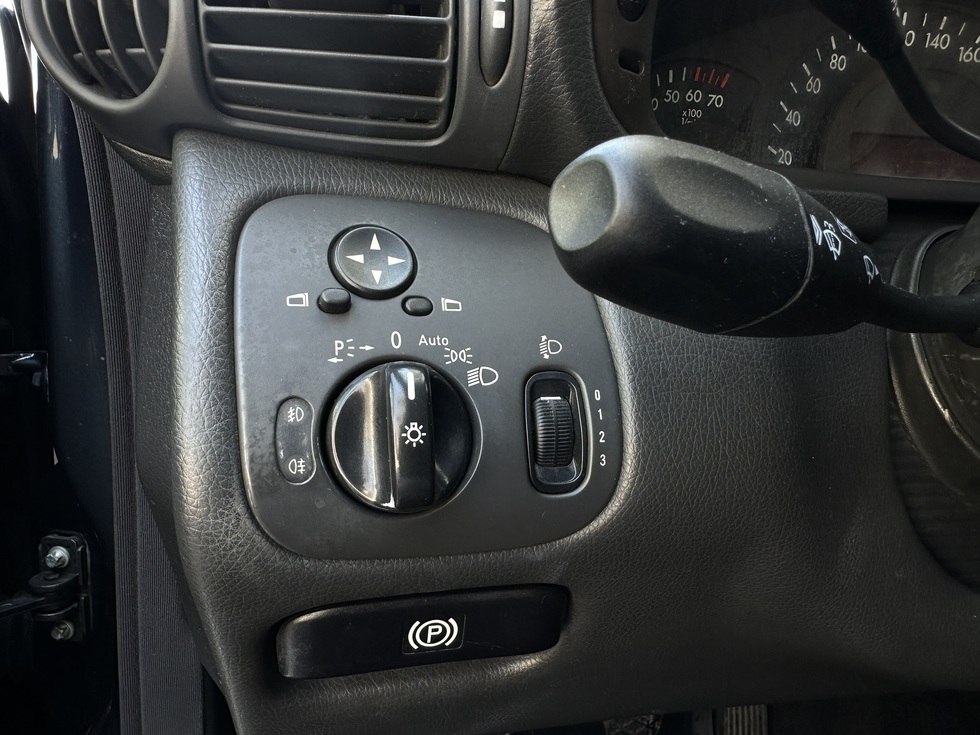 Mercedes-Benz C 180 ΕΛΛΗΝΙΚΗΣ ΑΝΤΙΠΡΟΣΩΠΕΙΑΣ