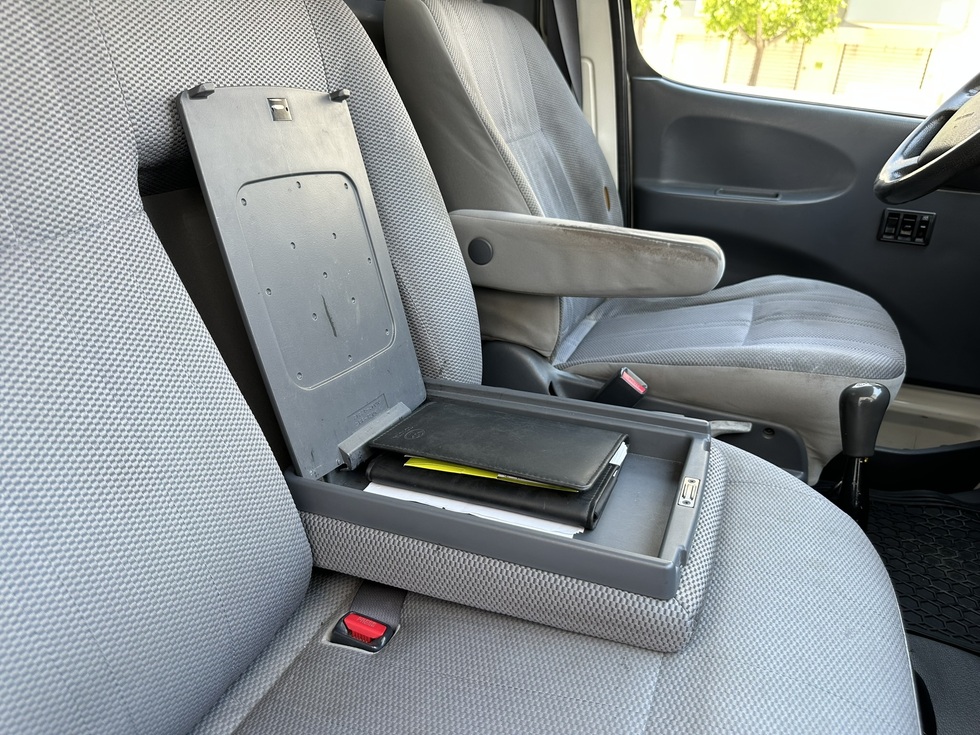 Toyota Hiace ΨΥΚΤΙΚΟΣ ΘΑΛΑΜΟΣ ΕΛΛΗΝΙΚΗΣ ΑΝΤΙΠΡΟΣΩΠΕΙΑΣ