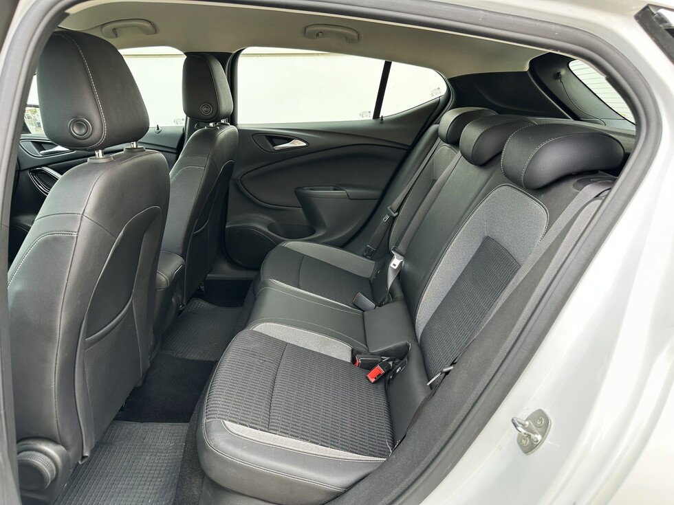 Opel Astra Elegance ΕΛΛΗΝΙΚΗΣ ΑΝΤΙΠΡΟΣΩΠΕΙΑΣ