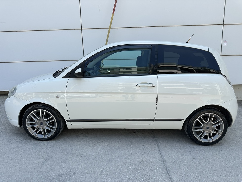 Lancia Ypsilon ΑΥΤΟΜΑΤΟ Α' ΧΕΡΙ ΕΛΛΗΝΙΚΗΣ ΑΝΤΙΠΡΟΣΩΠΕΙΑΣ
