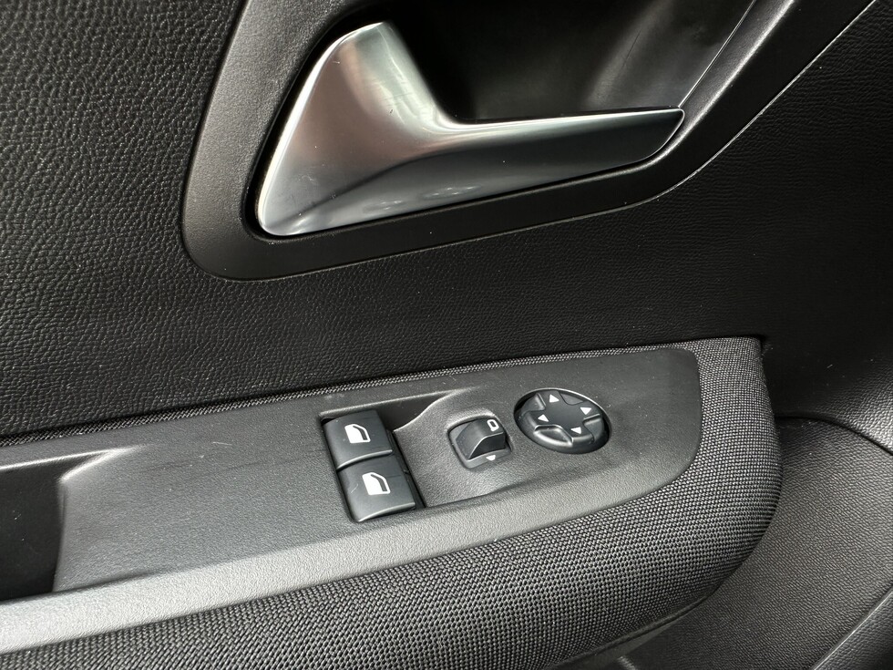 Peugeot 208 ΕΛΛΗΝΙΚΗΣ ΑΝΤΙΠΡΟΣΩΠΕΙΑΣ