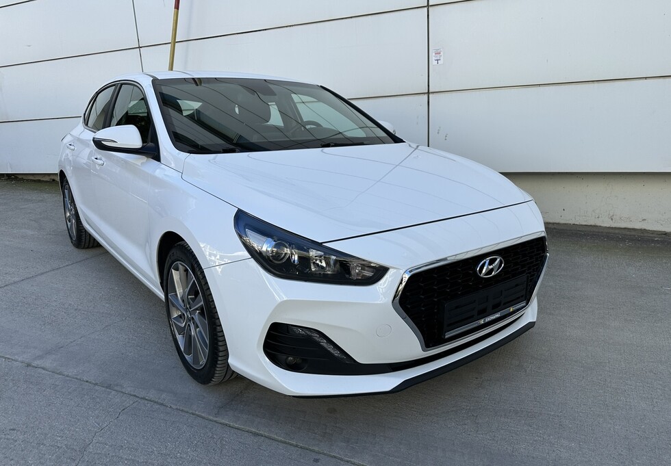 Hyundai i30 FASTBACK ΕΛΛΗΝΙΚΗΣ ΑΝΤΙΠΡΟΣΩΠΕΙΑΣ