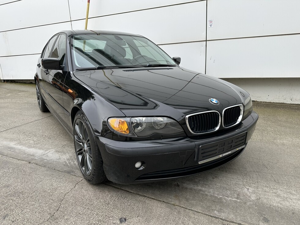 BMW 320