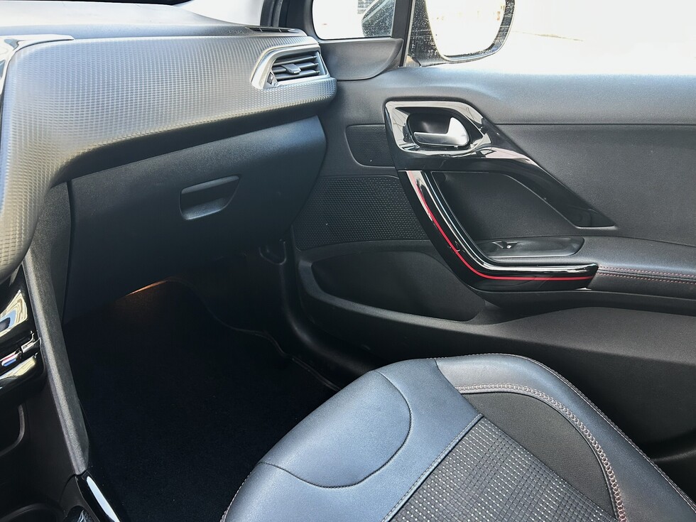 Peugeot 2008  GT LINE ΕΛΛΗΝΙΚΗΣ ΑΝΤΙΠΡΟΣΩΠΕΙΑΣ