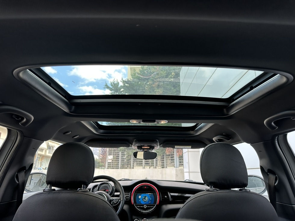 Mini Cooper ΕΛΛΗΝΙΚΗΣ ΑΝΤΙΠΡΟΣΩΠΕΙΑΣ
