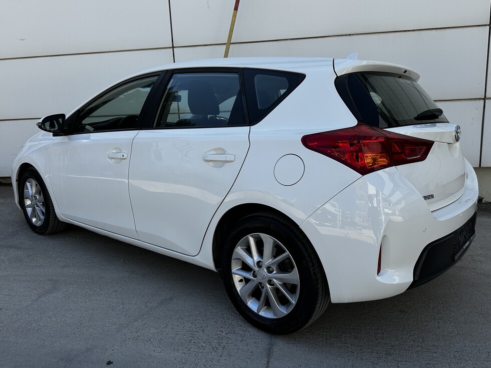 Toyota Auris ΕΛΛΗΝΙΚΗΣ ΑΝΤΙΠΡΟΣΩΠΕΙΑΣ