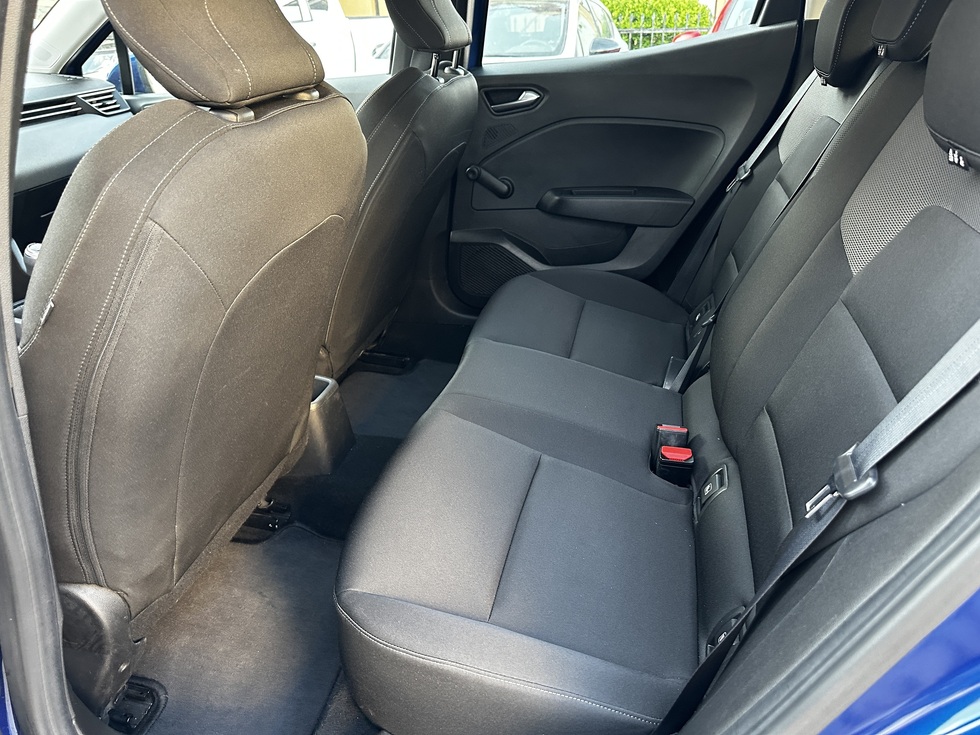 Renault Clio Authentic ΕΛΛΗΝΙΚΗΣ ΑΝΤΙΠΡΟΣΩΠΕΙΑΣ