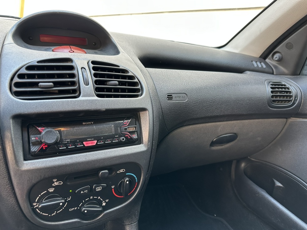 Peugeot 206 ΕΛΛΗΝΙΚΗΣ ΑΝΤΙΠΡΟΣΩΠΕΙΑΣ