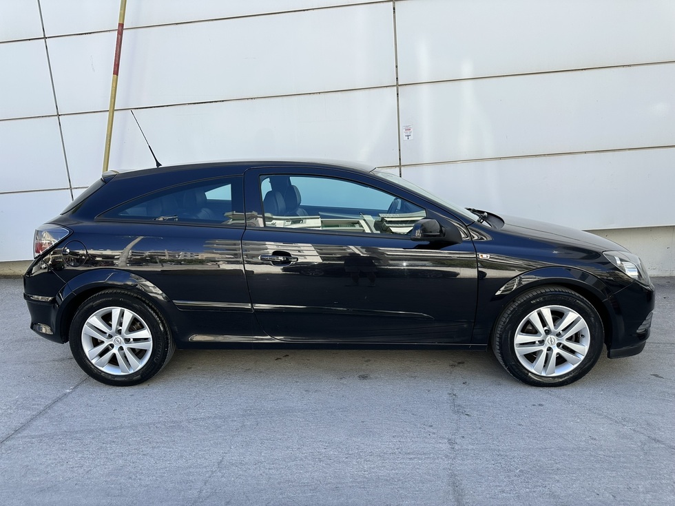Opel Astra GTC ΕΛΛΗΝΙΚΗΣ ΑΝΤΙΠΡΟΣΩΠΕΙΑΣ