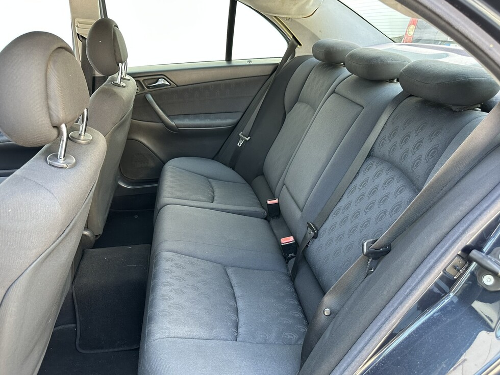 Mercedes-Benz C 180 ΕΛΛΗΝΙΚΗΣ ΑΝΤΙΠΡΟΣΩΠΕΙΑΣ