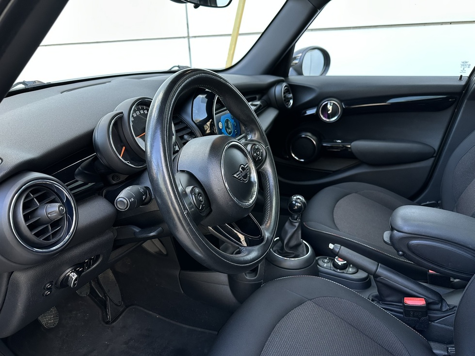 Mini Cooper ΕΛΛΗΝΙΚΗΣ ΑΝΤΙΠΡΟΣΩΠΕΙΑΣ