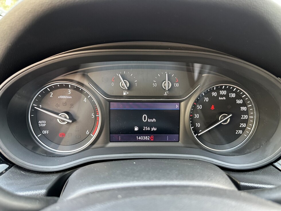 Opel Insignia  ΕΛΛΗΝΙΚΗΣ ΑΝΤΙΠΡΟΣΩΠΕΙΑΣ