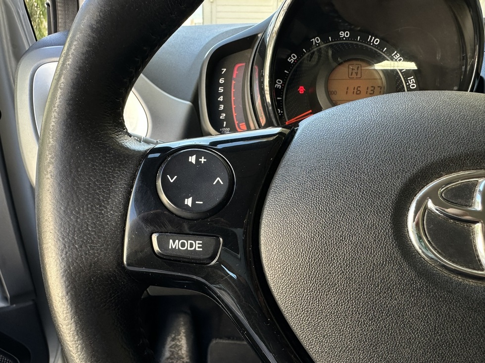 Toyota Aygo  Χ-Play ΑΥΤΟΜΑΤΟ ΕΛΛΗΝΙΚΗΣ ΑΝΤΙΠΡΟΣΩΠΕΙΑΣ