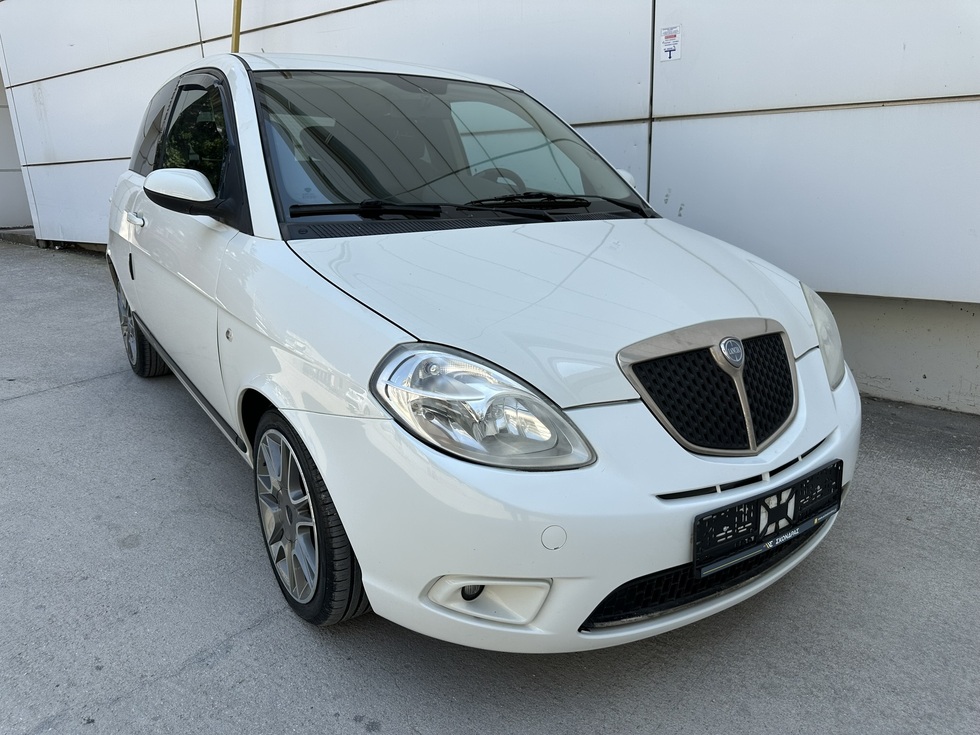 Lancia Ypsilon ΑΥΤΟΜΑΤΟ Α' ΧΕΡΙ ΕΛΛΗΝΙΚΗΣ ΑΝΤΙΠΡΟΣΩΠΕΙΑΣ