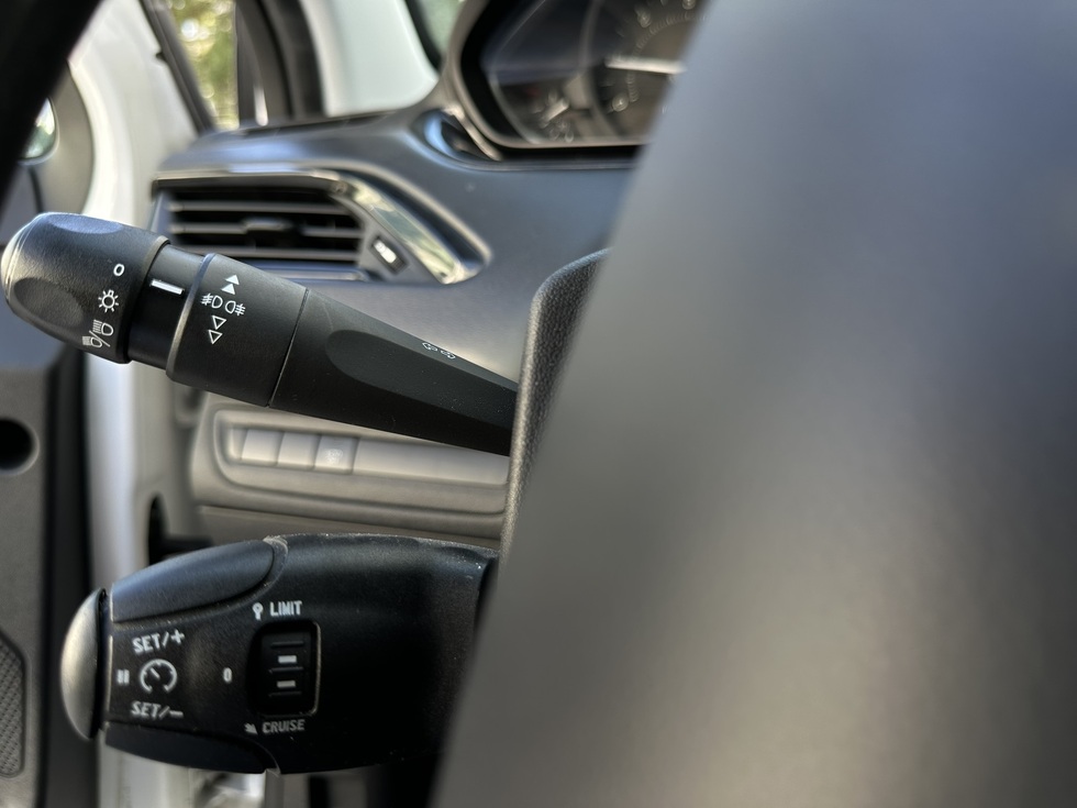 Peugeot 208 VAN ΕΛΛΗΝΙΚΗΣ ΑΝΤΙΠΡΟΣΩΠΕΙΑΣ