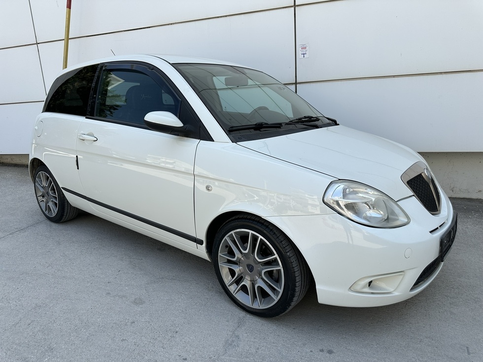 Lancia Ypsilon ΑΥΤΟΜΑΤΟ Α' ΧΕΡΙ ΕΛΛΗΝΙΚΗΣ ΑΝΤΙΠΡΟΣΩΠΕΙΑΣ