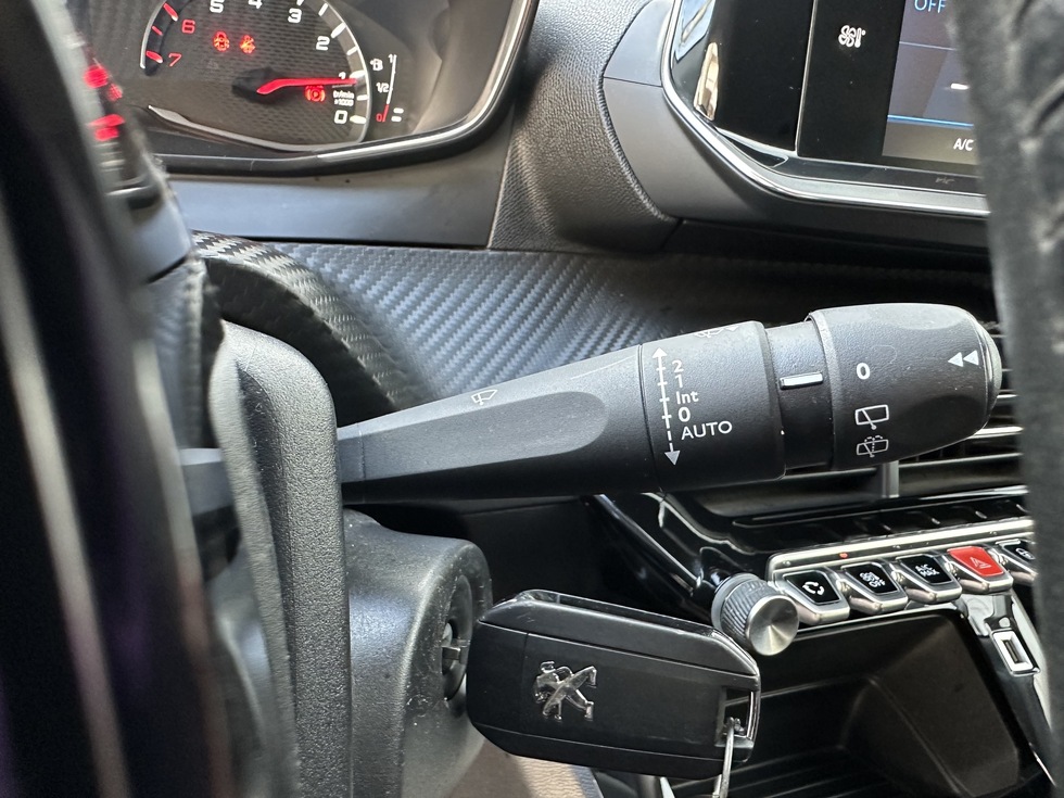 Peugeot 2008 BLUE HDi ACTIVE ΕΛΛΗΝΙΚΗΣ ΑΝΤΙΠΡΟΣΩΠΕΙΑΣ