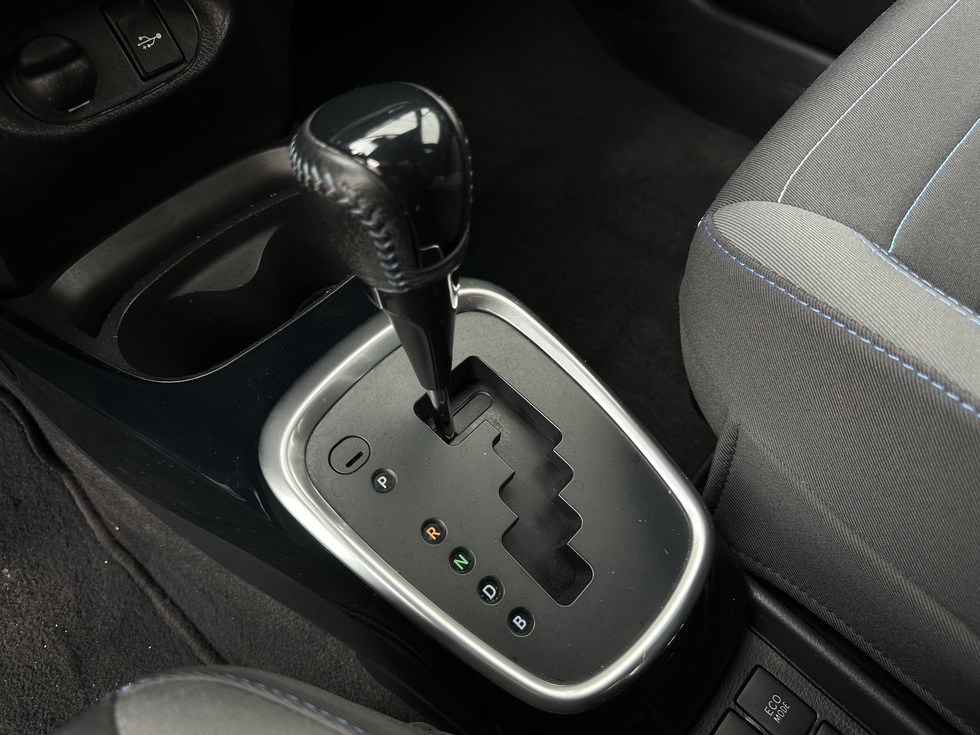 Toyota Yaris  Bi-Tone Δίχρωμο ΕΛΛΗΝΙΚΗΣ ΑΝΤΙΠΡΟΣΩΠΕΙΑΣ