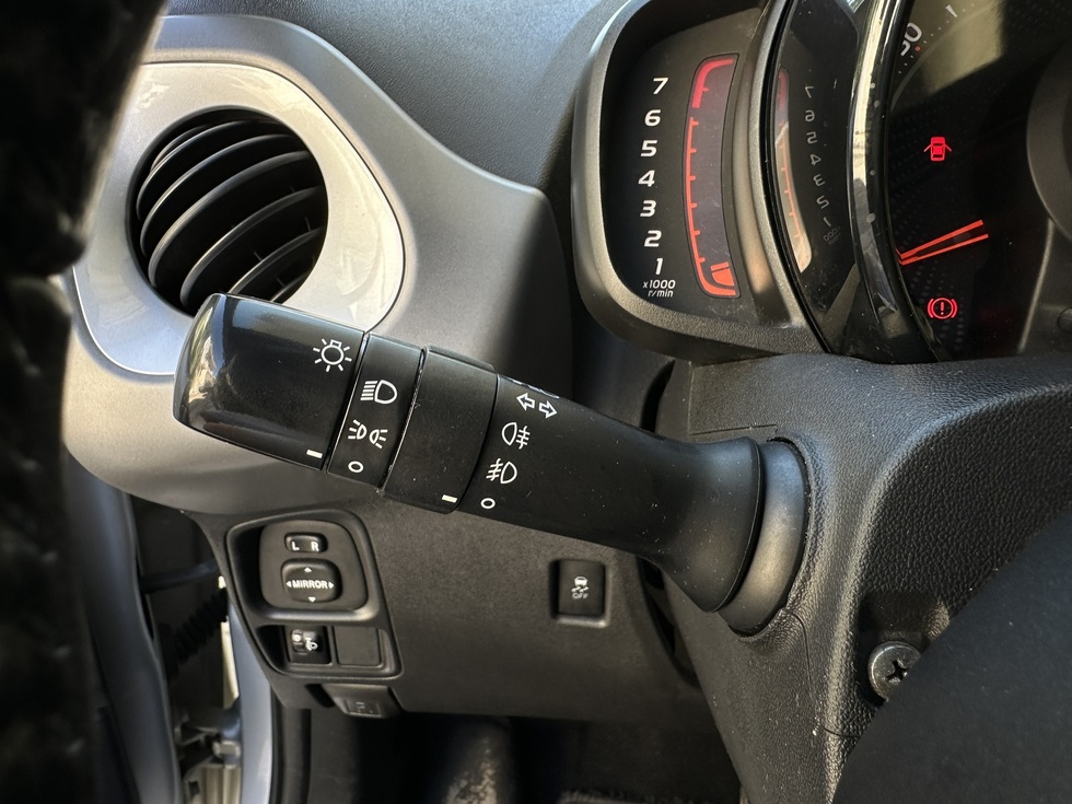 Toyota Aygo  Χ-Play ΑΥΤΟΜΑΤΟ ΕΛΛΗΝΙΚΗΣ ΑΝΤΙΠΡΟΣΩΠΕΙΑΣ