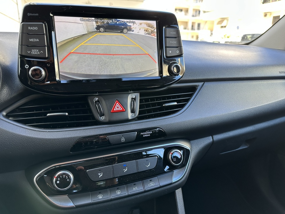 Hyundai i30 FASTBACK ΕΛΛΗΝΙΚΗΣ ΑΝΤΙΠΡΟΣΩΠΕΙΑΣ
