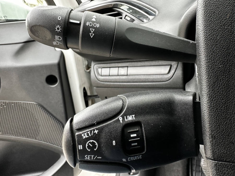 Peugeot 208 VAN ΕΛΛΗΝΙΚΗΣ ΑΝΤΙΠΡΟΣΩΠΕΙΑΣ