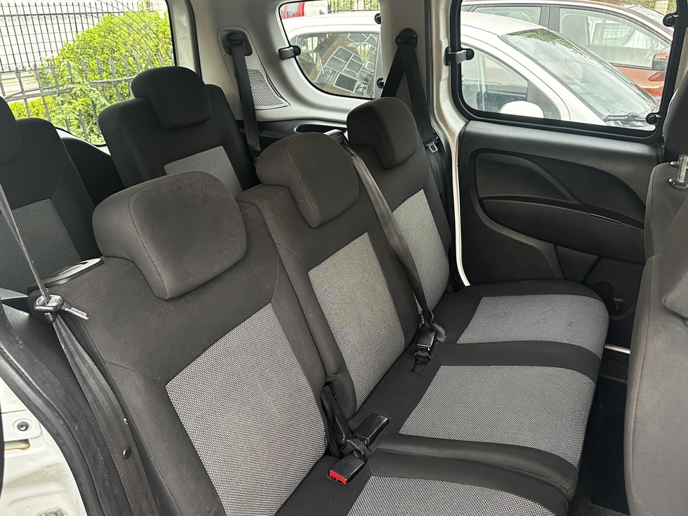 Fiat Doblo 7ΘΕΣΙΟ ΕΛΛΗΝΙΚΗΣ ΑΝΤΙΠΡΟΣΩΠΕΙΑΣ