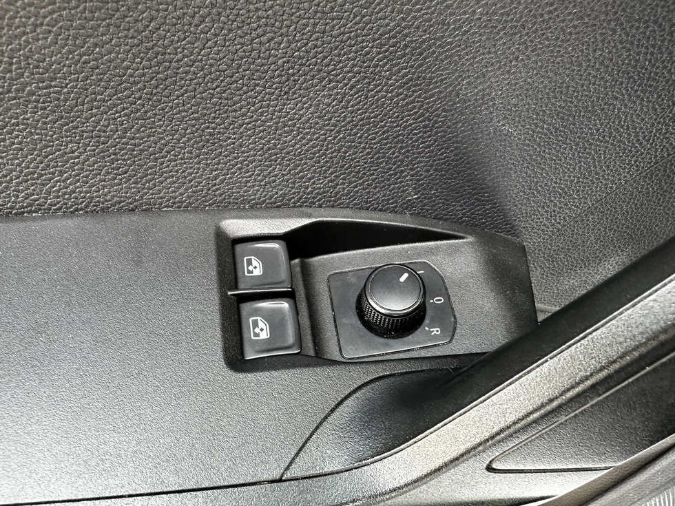 Seat Ibiza ΑΥΤΟΜΑΤΟ ΕΛΛΗΝΙΚΗΣ ΑΝΤΙΠΡΟΣΩΠΕΙΣ