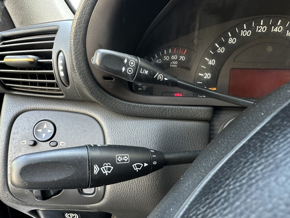 Mercedes-Benz C 180 ΕΛΛΗΝΙΚΗΣ ΑΝΤΙΠΡΟΣΩΠΕΙΑΣ
