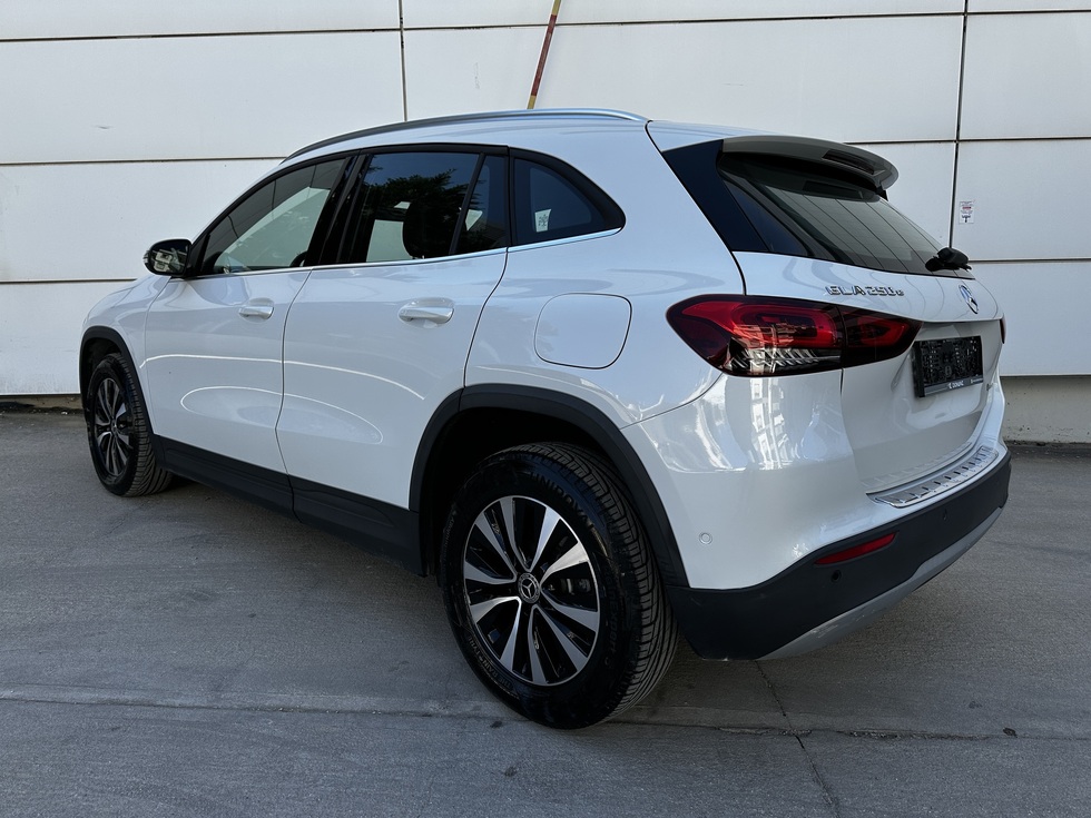 Mercedes GLA 250 Plug-In Hybrid ΕΛΛΗΝΙΚΗΣ ΑΝΤΙΠΡΟΣΩΠΕΙΑΣ