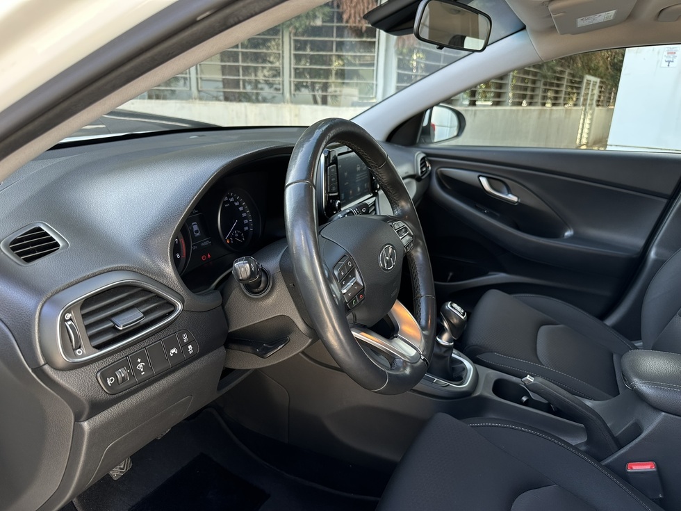 Hyundai i30 FASTBACK ΕΛΛΗΝΙΚΗΣ ΑΝΤΙΠΡΟΣΩΠΕΙΑΣ