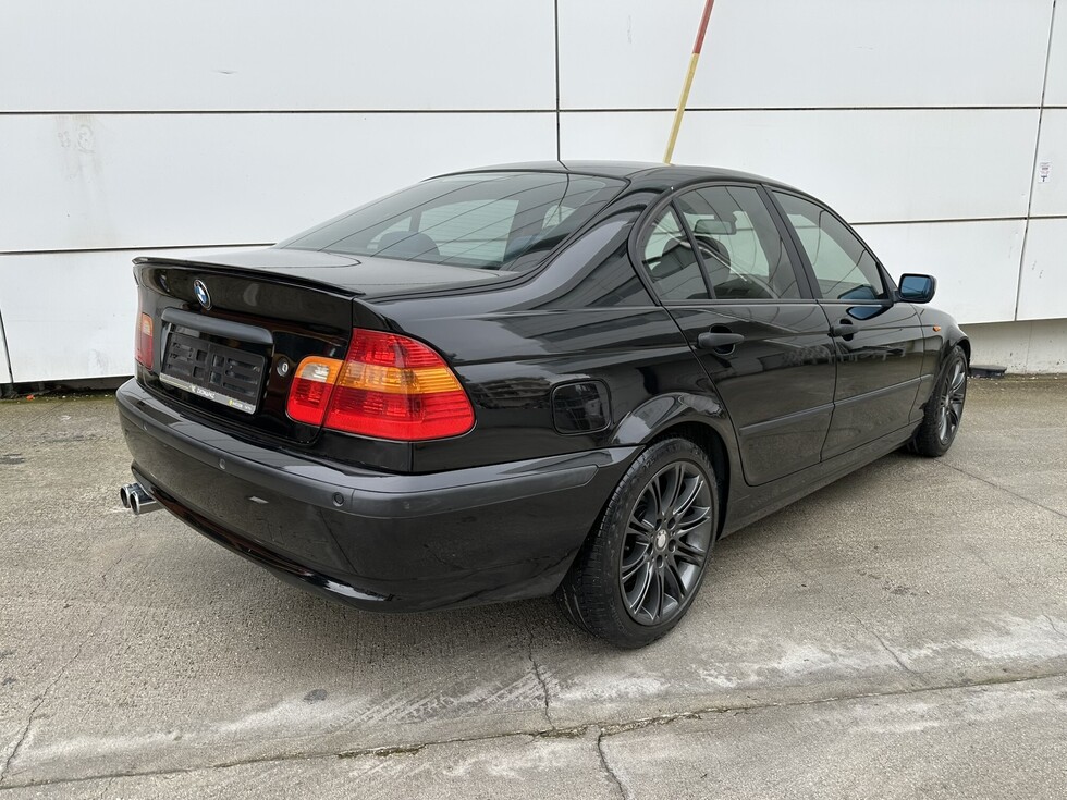BMW 320