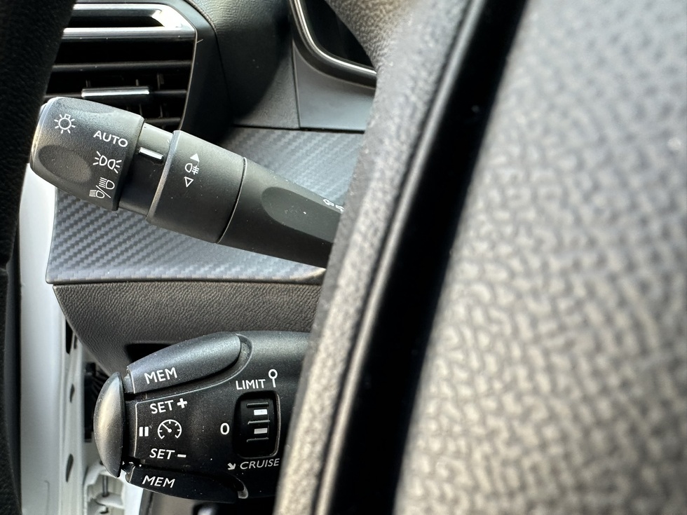 Peugeot 208 Like NAVI ΕΛΛΗΝΙΚΗΣ ΑΝΤΙΠΡΟΣΩΠΕΙΑΣ