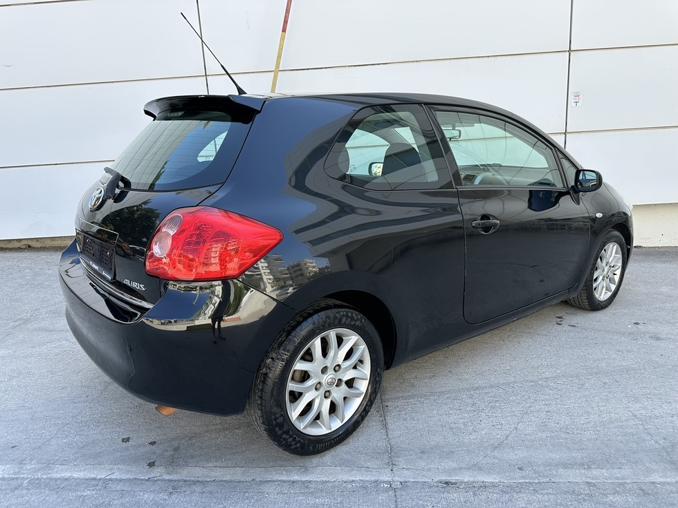 Toyota Auris ΕΛΛΗΝΙΚΗΣ ΑΝΤΙΠΡΟΣΩΠΕΙΑΣ