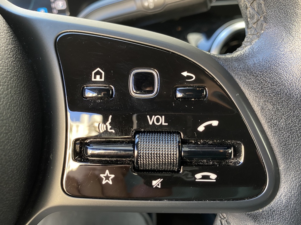 Mercedes Gla ΑΥΤΟΜΑΤΟ ΕΛΛΗΝΙΚΗΣ ΑΝΤΙΠΡΟΣΩΠΕΙΑΣ