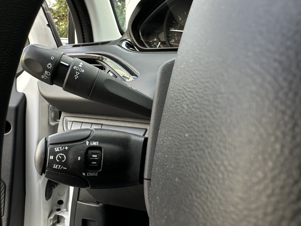 Peugeot 208 VAN ΕΛΛΗΝΙΚΗΣ ΑΝΤΙΠΡΟΣΩΠΕΙΑΣ