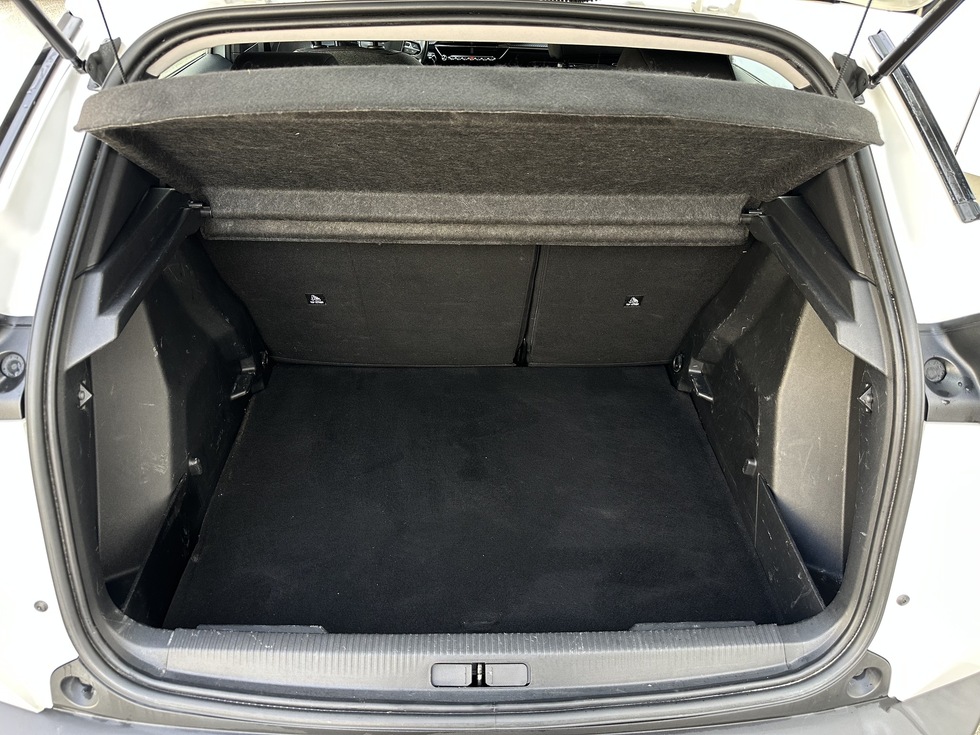 Peugeot 2008 BLUE HDi ACTIVE ΕΛΛΗΝΙΚΗΣ ΑΝΤΙΠΡΟΣΩΠΕΙΑΣ