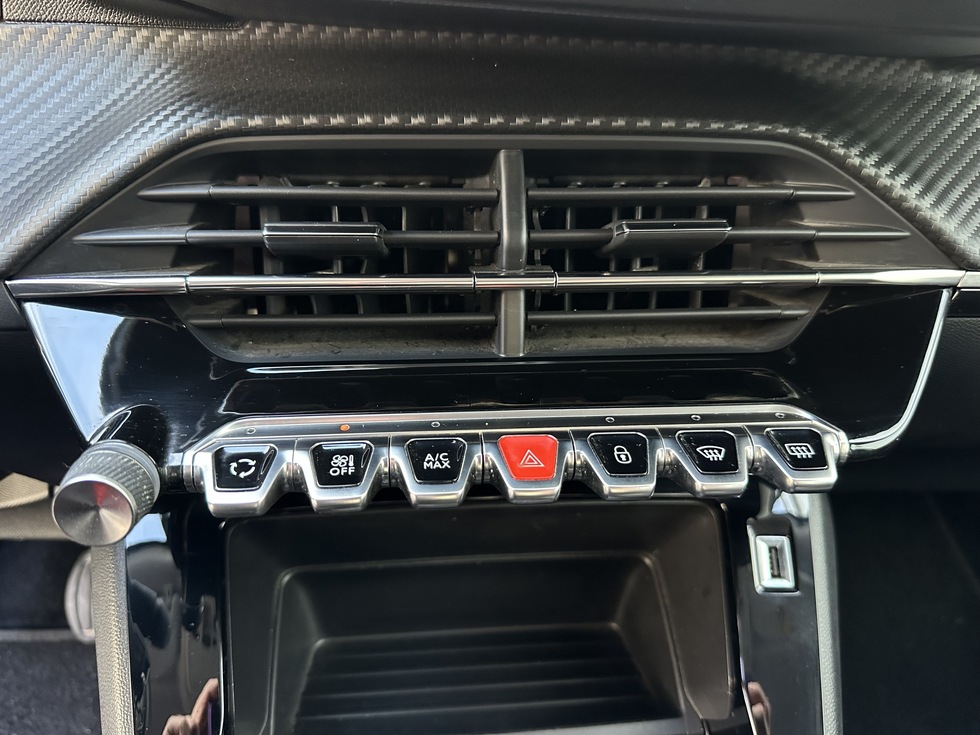 Peugeot 2008 BLUE HDi ACTIVE ΕΛΛΗΝΙΚΗΣ ΑΝΤΙΠΡΟΣΩΠΕΙΑΣ