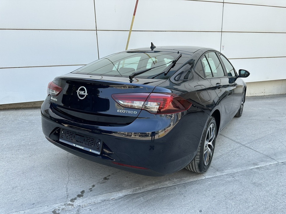 Opel Insignia  ΕΛΛΗΝΙΚΗΣ ΑΝΤΙΠΡΟΣΩΠΕΙΑΣ
