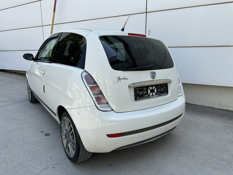 Lancia Ypsilon ΑΥΤΟΜΑΤΟ Α' ΧΕΡΙ ΕΛΛΗΝΙΚΗΣ ΑΝΤΙΠΡΟΣΩΠΕΙΑΣ