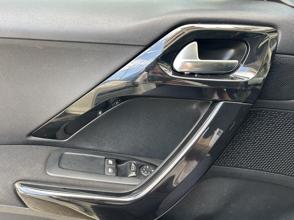 Peugeot 208 ΕΛΛΗΝΙΚΗΣ ΑΝΤΙΠΡΟΣΩΠΕΙΑΣ