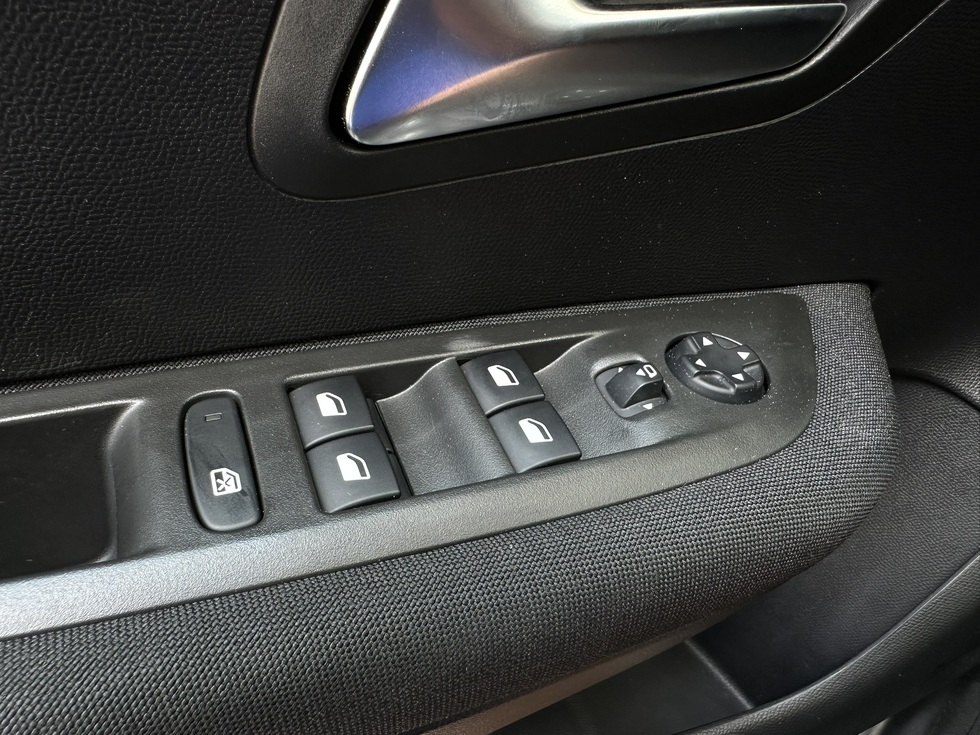 Peugeot 208 ΕΛΛΗΝΙΚΗΣ ΑΝΤΙΠΡΟΣΩΠΕΙΑΣ